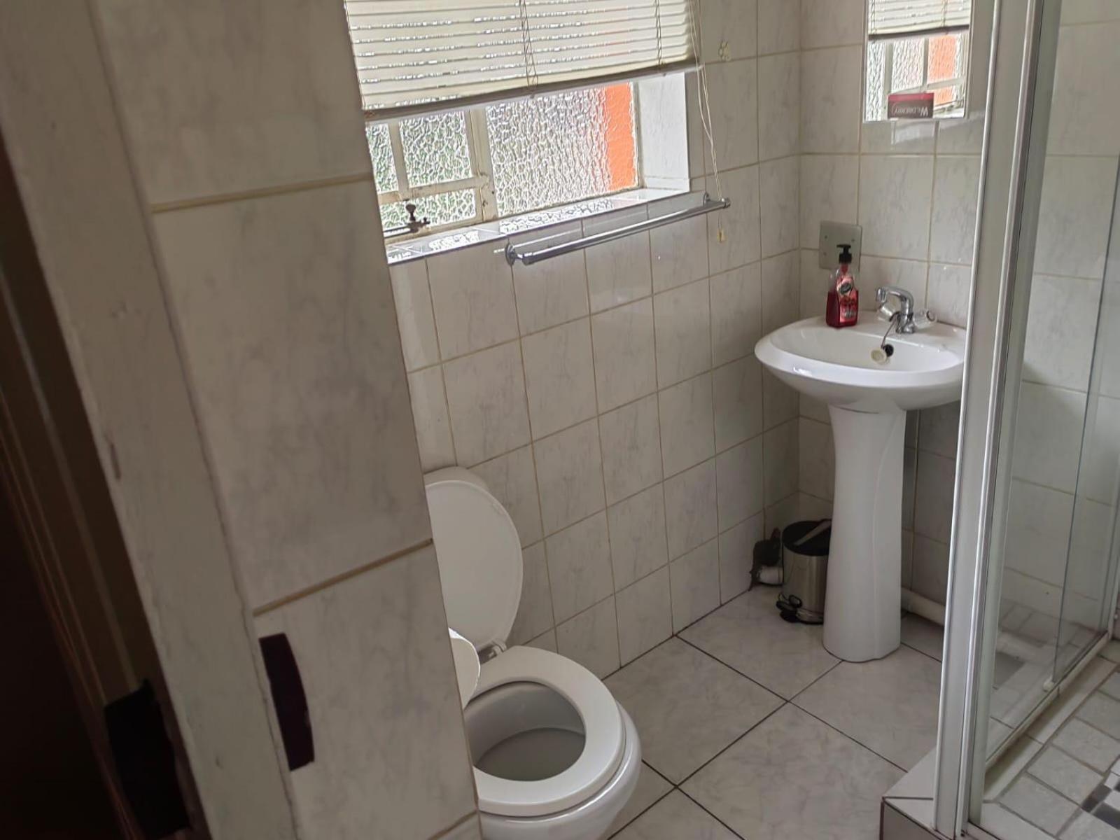 Sibahlenomhlambi Guesthouse Springs  Habitación foto